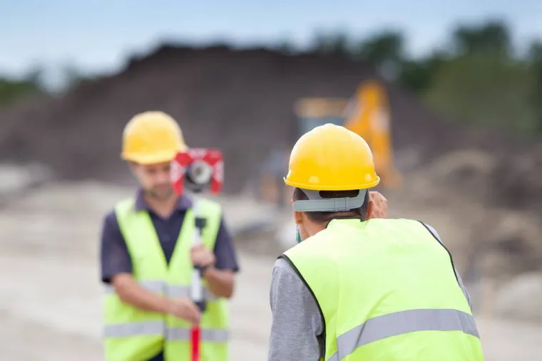 Géomètre-expert pour mesurer et délimiter un terrain privé, Rouen, GENOP